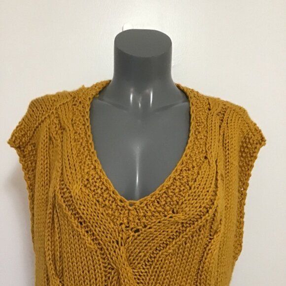 Handmade Cable Knit V-Neck Sleeveless Sweater Vest Size XL - Picture 2 of 11